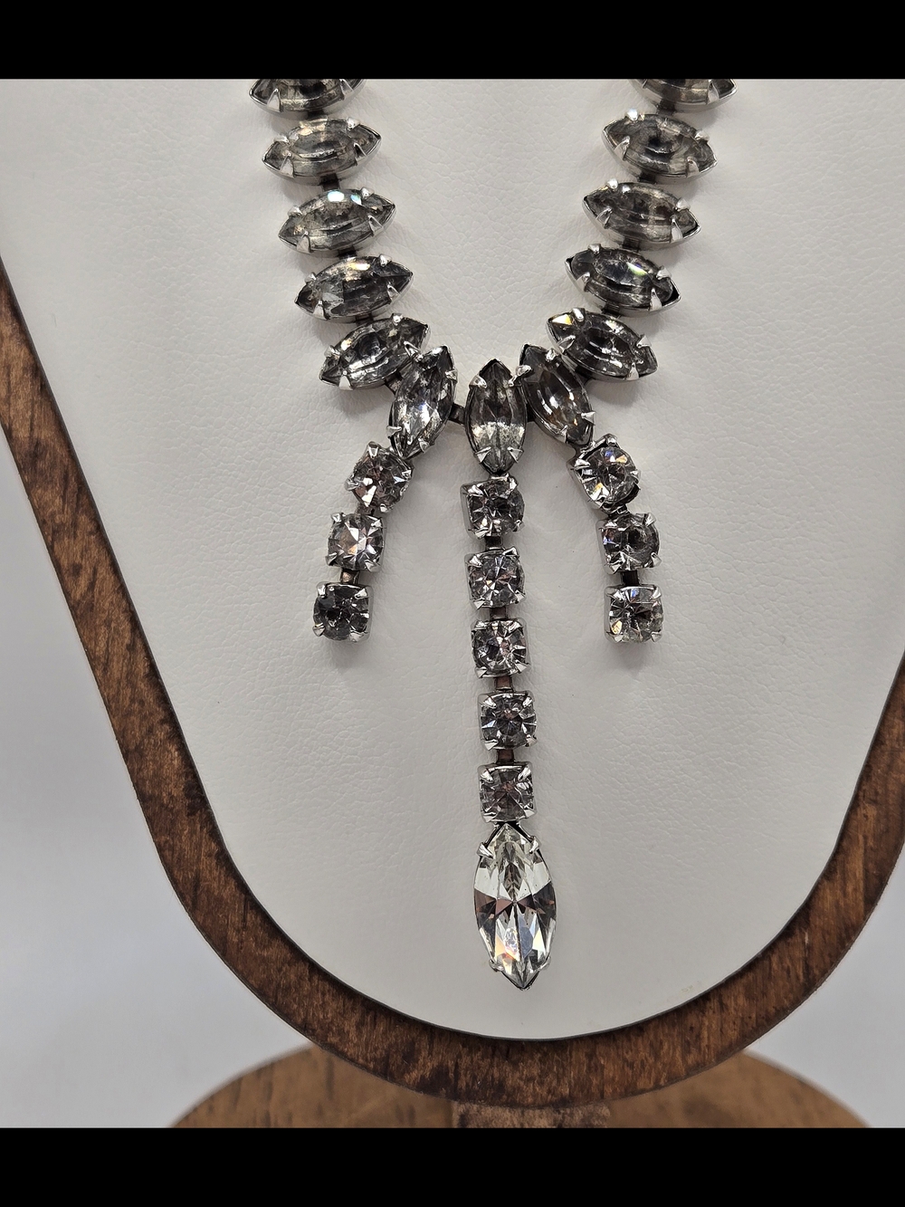 Vintage Rhinestone Drop Necklace – Mid-Century Silver Tone Statement Necklace - Picture 5 of 13